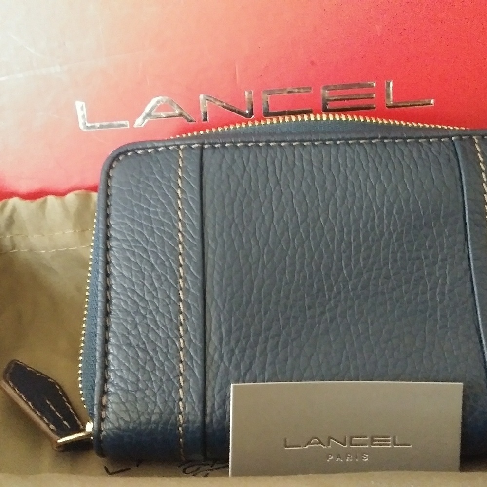 Lancel Wallet - Picture 5 of 7